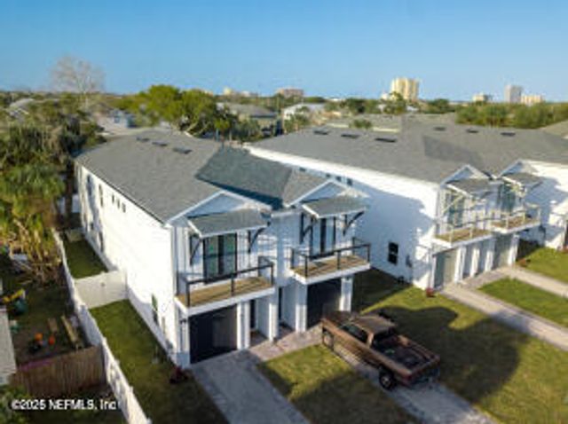 817 7TH Avenue S, Jacksonville Beach, FL 32250