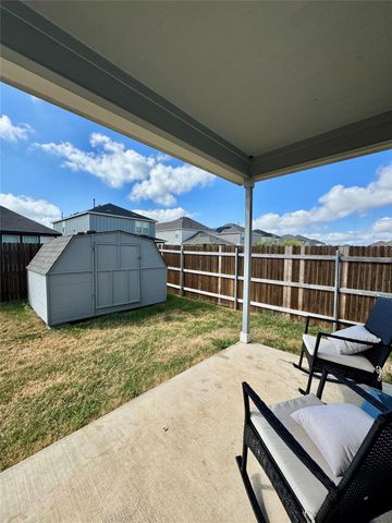 121 English Oak ST, Georgetown, TX 78626