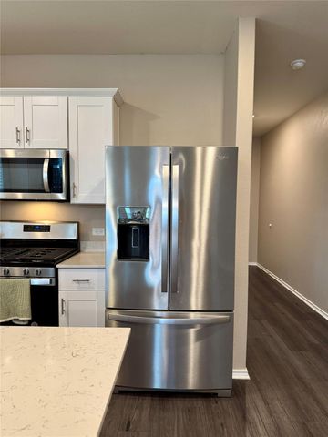 121 English Oak ST, Georgetown, TX 78626