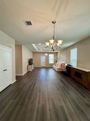 121 English Oak ST, Georgetown, TX 78626