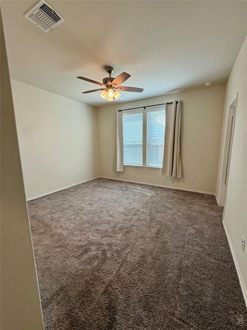 121 English Oak ST, Georgetown, TX 78626