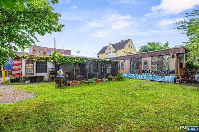 149 Pacific Avenue, Jersey City, NJ 07304