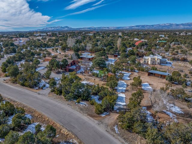 129 Piedra Loop, White Rock, NM 87547