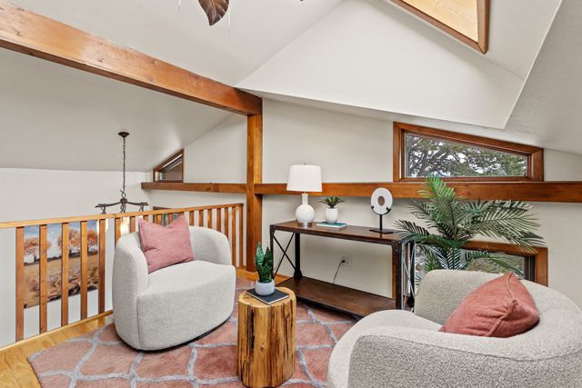 129 Piedra Loop, White Rock, NM 87547