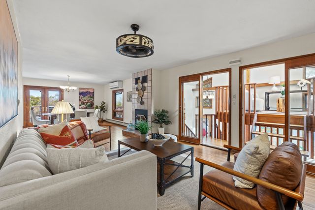 129 Piedra Loop, White Rock, NM 87547