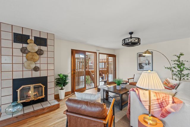 129 Piedra Loop, White Rock, NM 87547