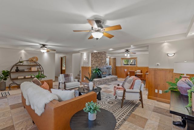 129 Piedra Loop, White Rock, NM 87547