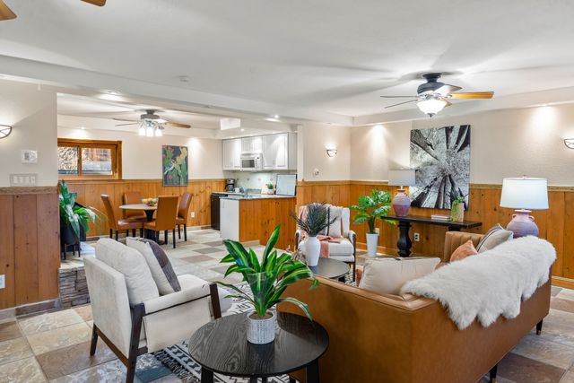 129 Piedra Loop, White Rock, NM 87547