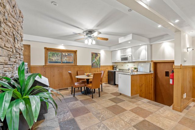 129 Piedra Loop, White Rock, NM 87547