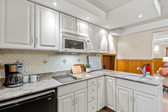 129 Piedra Loop, White Rock, NM 87547