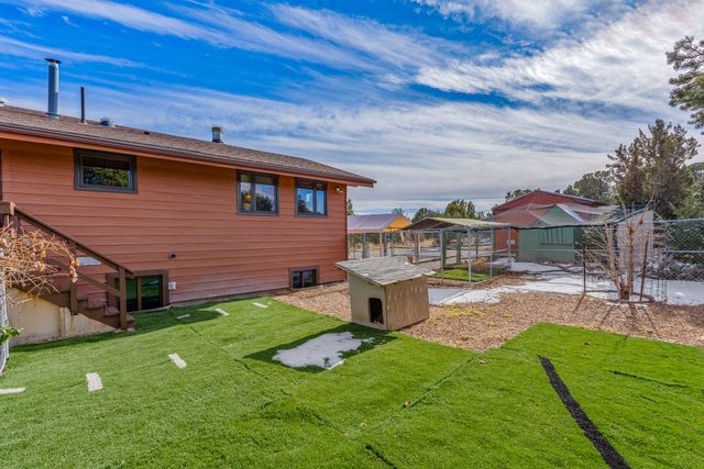 129 Piedra Loop, White Rock, NM 87547