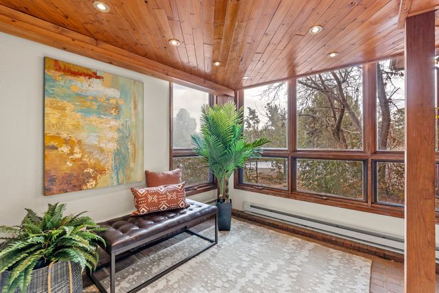 129 Piedra Loop, White Rock, NM 87547