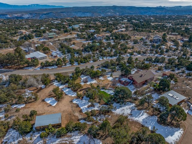 129 Piedra Loop, White Rock, NM 87547
