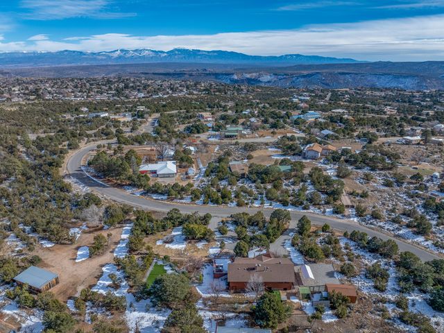 129 Piedra Loop, White Rock, NM 87547