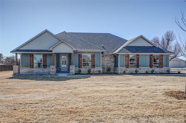 240 Meadowlark Lane, Blanchard, OK 73010