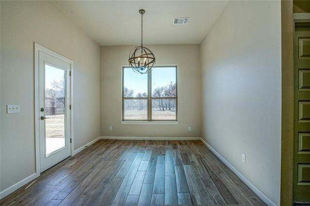 240 Meadowlark Lane, Blanchard, OK 73010