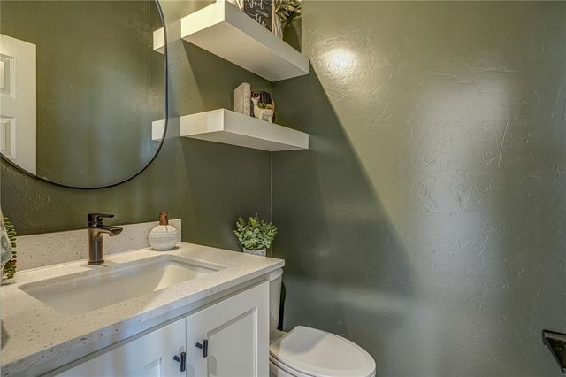 240 Meadowlark Lane, Blanchard, OK 73010