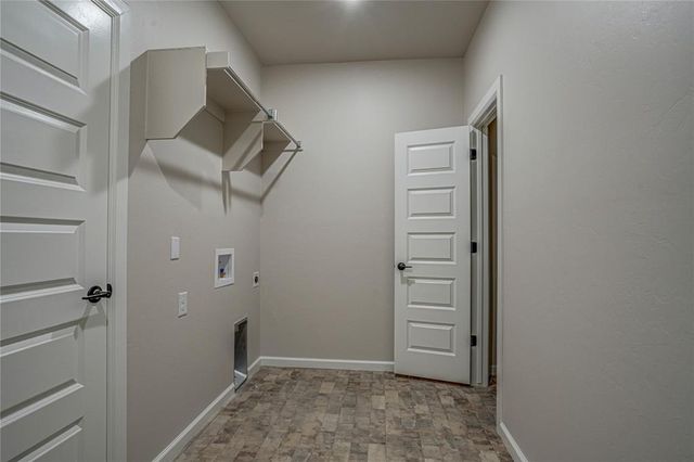 240 Meadowlark Lane, Blanchard, OK 73010