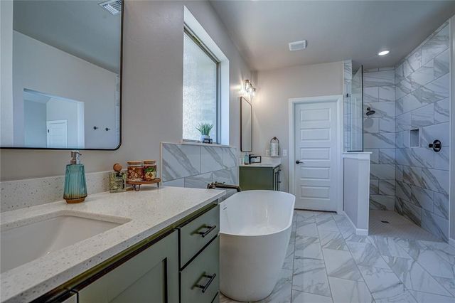 240 Meadowlark Lane, Blanchard, OK 73010