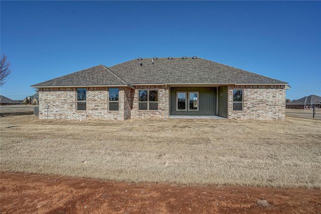 240 Meadowlark Lane, Blanchard, OK 73010