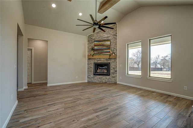 240 Meadowlark Lane, Blanchard, OK 73010