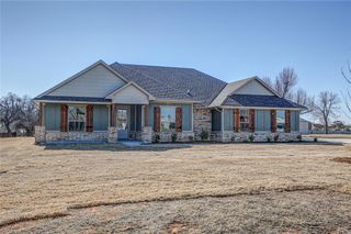 240 Meadowlark Lane, Blanchard, OK 73010
