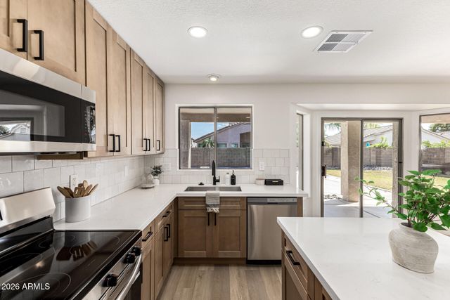 8645 E MONTE Avenue, Mesa, AZ 85209