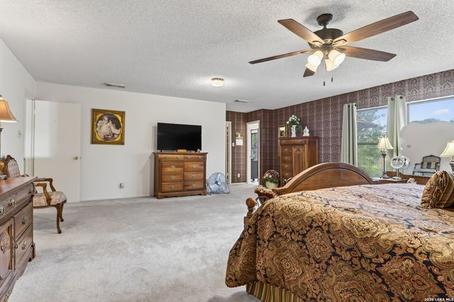 11002 Forest Breeze, Live Oak, TX 78233