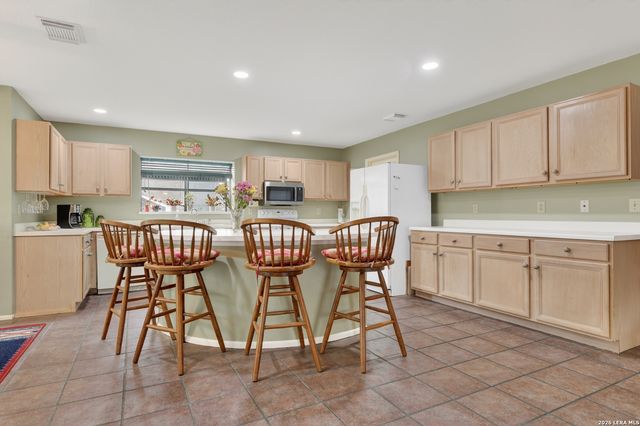 11002 Forest Breeze, Live Oak, TX 78233