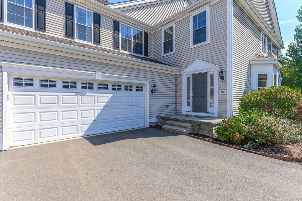 239 Sterling Drive 239, Newington, CT 06111