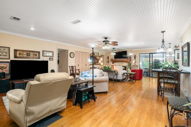 17 Castillo Lane, Hot Springs, AR 71909