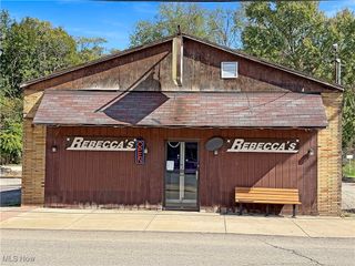 202 North Chester Street, New Cumberland, WV 26047