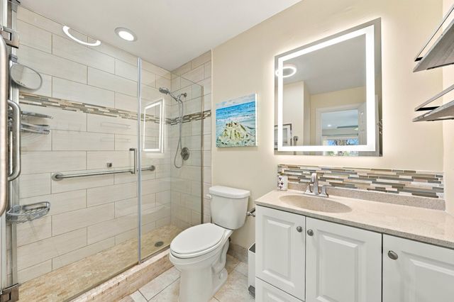 1111 DUNCAN Circle 202, Palm Beach Gardens, FL 33418
