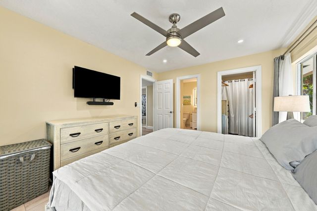 1111 DUNCAN Circle 202, Palm Beach Gardens, FL 33418
