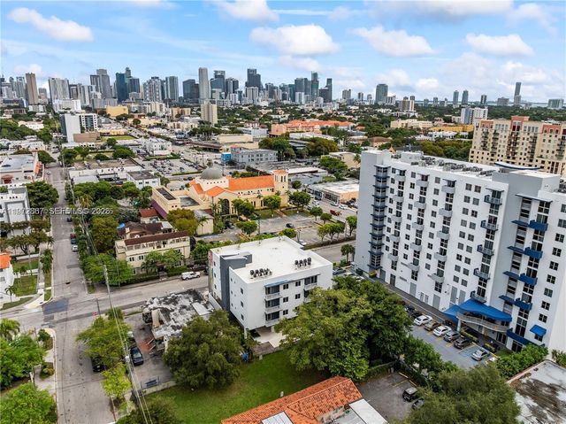 32 NW 14th Ave 2, Miami, FL 33125