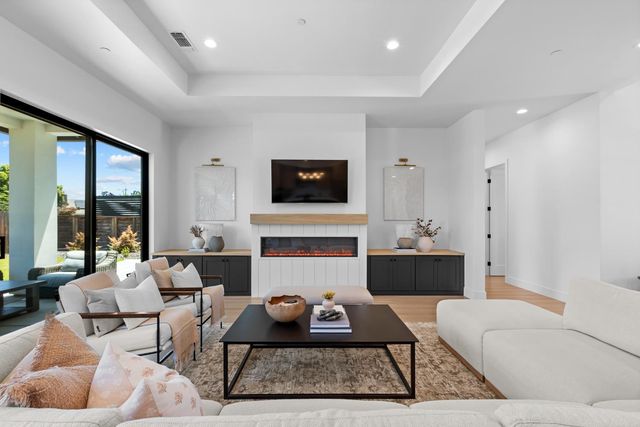 4031 Della Ct, Rocklin, CA 95677