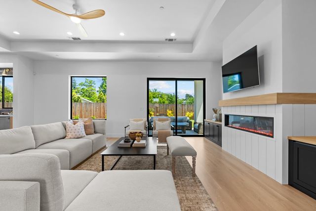 4031 Della Ct, Rocklin, CA 95677