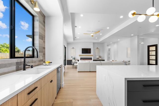 4031 Della Ct, Rocklin, CA 95677