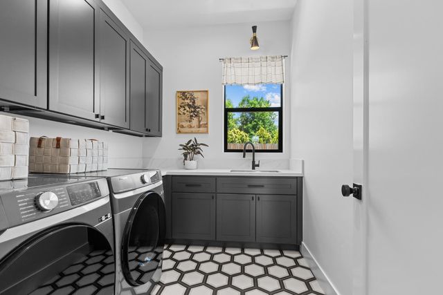 4031 Della Ct, Rocklin, CA 95677