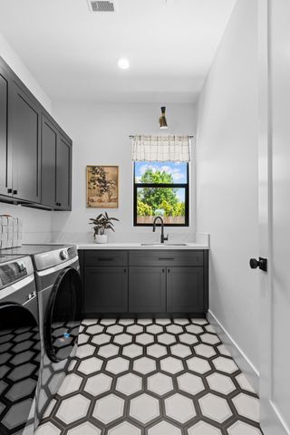 4031 Della Ct, Rocklin, CA 95677