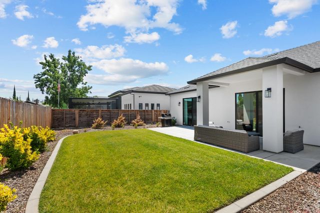 4031 Della Ct, Rocklin, CA 95677