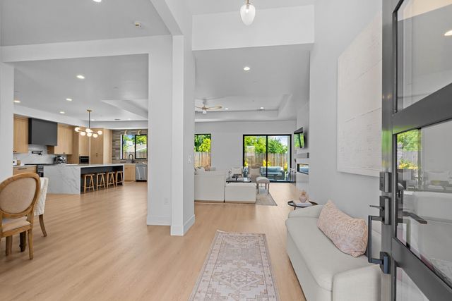 4031 Della Ct, Rocklin, CA 95677