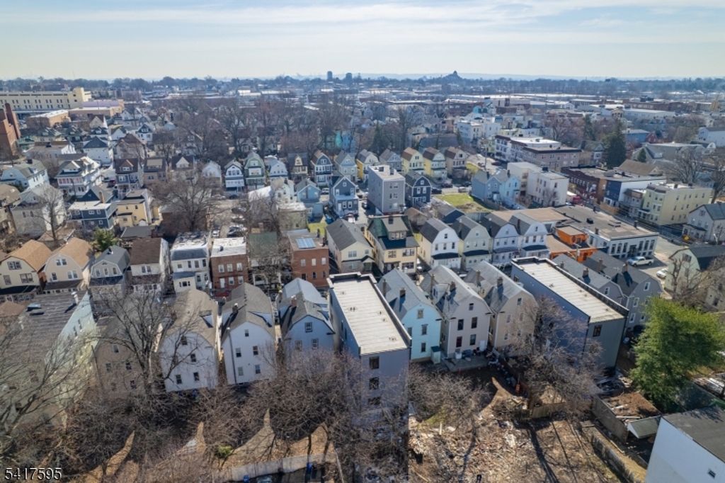 Image 28 of property listing at 31 Grace St, Irvington Twp., NJ 07111