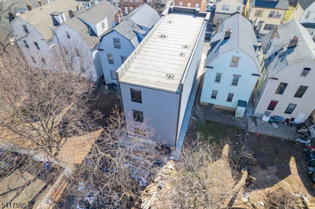 Image 30 of property listing at 31 Grace St, Irvington Twp., NJ 07111