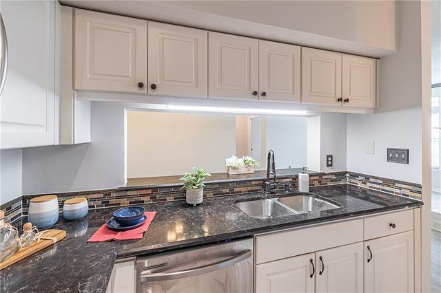240 Renaissance Parkway NE 204, Atlanta, GA 30308