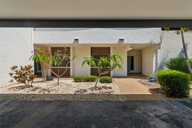 6067 FAIRWAY LANE 1413, Bradenton, FL 34210