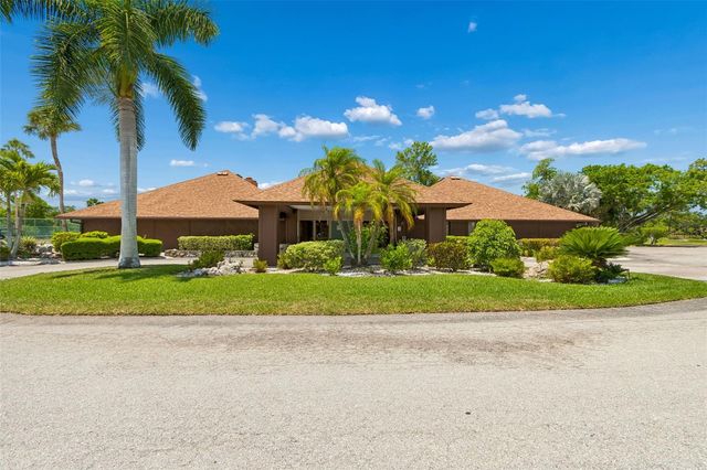 6067 FAIRWAY LANE 1413, Bradenton, FL 34210