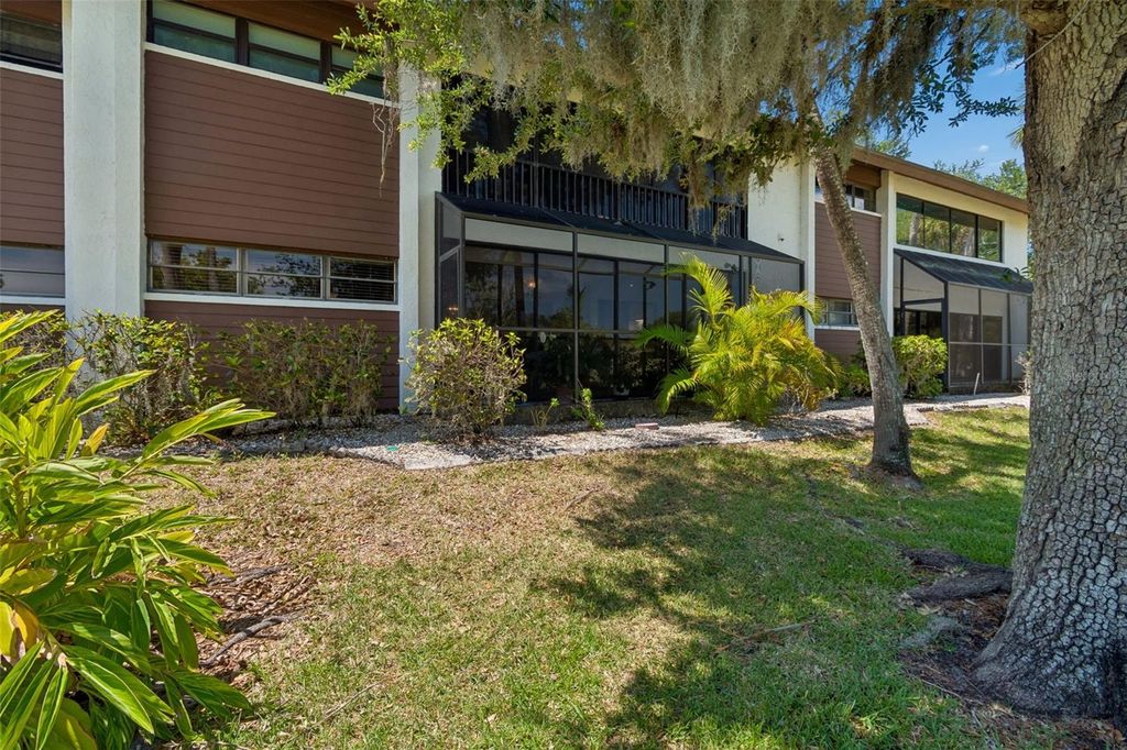 Image 26 of property listing at 6067 FAIRWAY LANE 1413, Bradenton, FL 34210