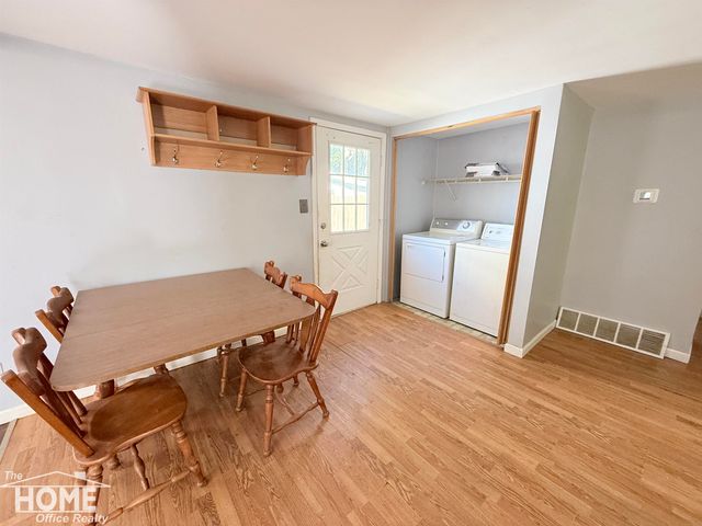 755 Woodlawn Avenue, Owosso, MI 48867