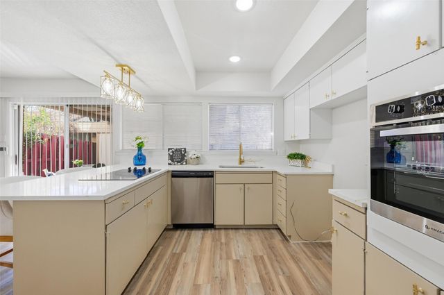 424 Westview Terrace, Arlington, TX 76013